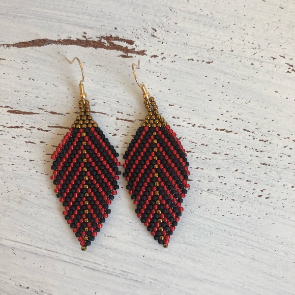 Handmade earrings in red, black and gold - Picture 3 of 5
